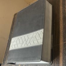 Load image into Gallery viewer, Niv, Storyline Bible, Leathersoft, Black, Comfort Print: New International Version, Black, Leathersoft, Each Story Plays a Part, See How They All Connect Imitation Leather – Import