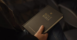 ESV Church Bible: English Standard Version, Black, Church Bible Hardcover – Import,