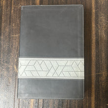 Load image into Gallery viewer, Niv, Storyline Bible, Leathersoft, Black, Comfort Print: New International Version, Black, Leathersoft, Each Story Plays a Part, See How They All Connect Imitation Leather – Import