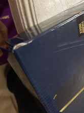 Load image into Gallery viewer, Clearance sale 2026, Niv, Thompson Chain-Reference Bible, Leathersoft, Navy, Thumb Indexed, Red Letter, Comfort Print: New International Version, Leathersoft, Navy, Thompson Chain-reference Bible Imitation Leather