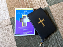 Load image into Gallery viewer, GNT, First Communion Bible: New Testament, Leathersoft, Black: GNT New Testament (Good News Translation/Children's Bibles) – Import,