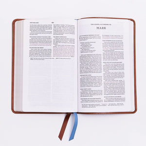 NKJV, Thinline Bible Youth Edition, Leathersoft, Red Letter, Comfort Print: Holy Bible, New King James Version Imitation Leather
