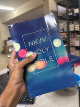Load image into Gallery viewer, Clearance sale 2026, NKJV, Value Outreach Bible, Paperback by Thomas Nelson Publishers (Author)  Format: Paperback
