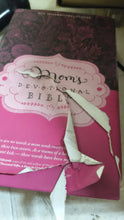 Load image into Gallery viewer, Clerarance Sale 2026, NIV, Mom's Devotional Bible, Leathersoft, Pink
