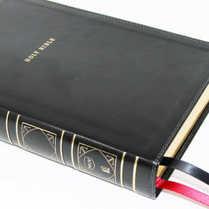 NKJV, Reference Bible, Classic Verse-by-Verse, Center-Column, Leathersoft, Black, Red Letter, Comfort Print: Holy Bible, New King James Version Imitation Leather