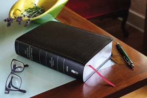 Cultural Backgrounds Study Bible: New International Version, Black, Bonded Leather, Bringing to Life the Ancient World of Scripture Bonded Leather – Illustrated,